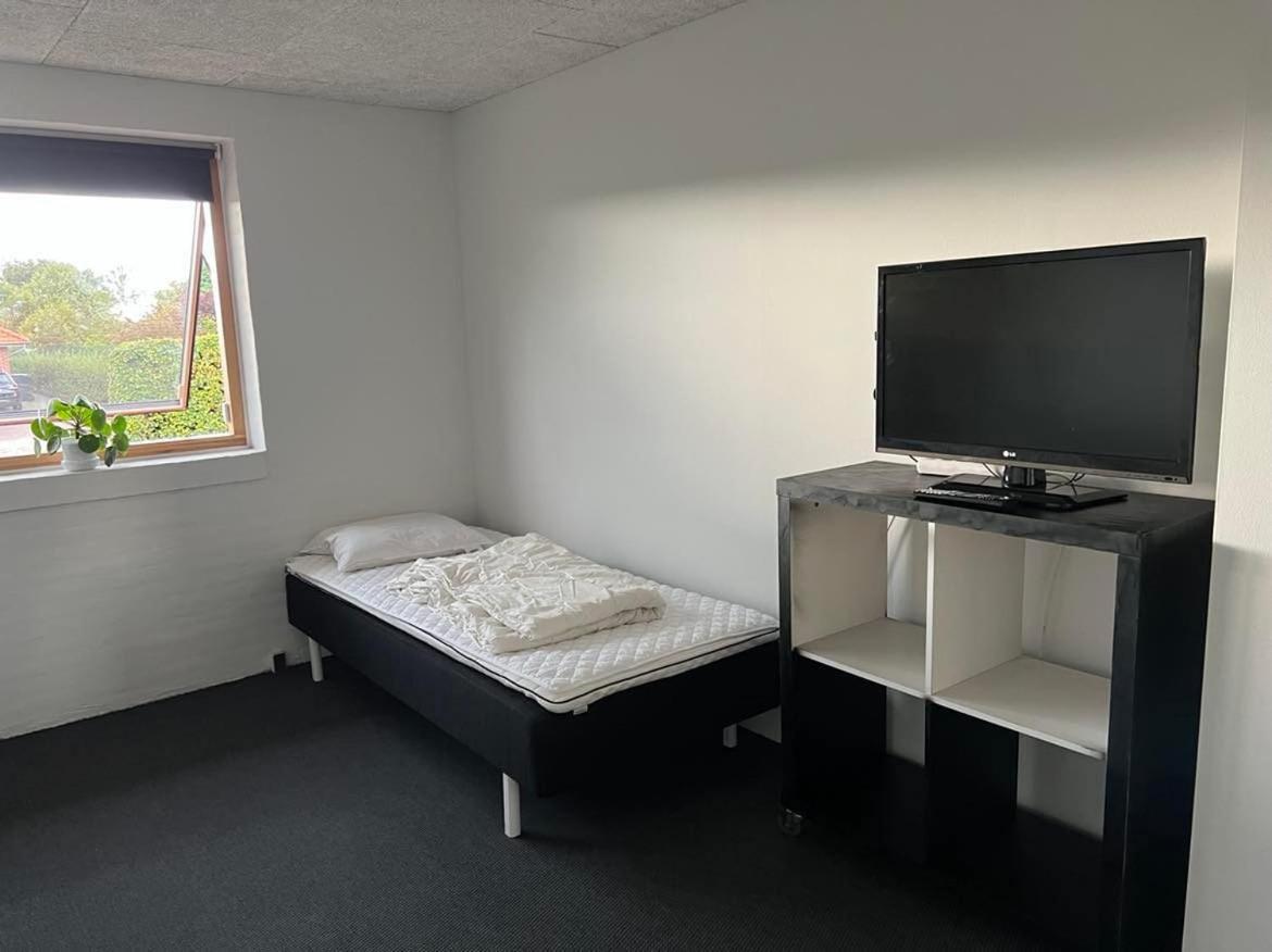 Ebbesens Bed And Bath - Two Double Rooms Herning Exterior photo