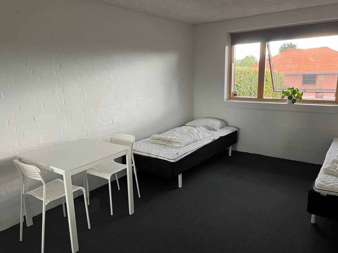 Ebbesens Bed And Bath - Two Double Rooms Herning Exterior photo